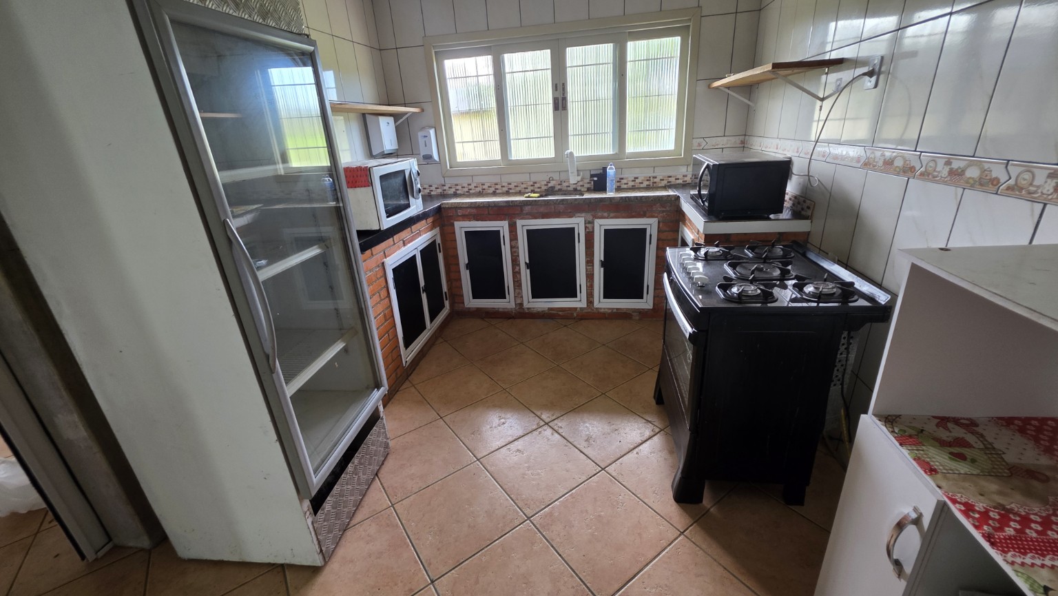 Cozinha equipada do SRT El Shaday